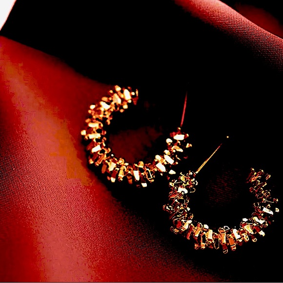 18K Gold Plated Patterned Earrings Huggie Hoop Earrings by Grathia Cero - Picture 2 of 8